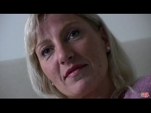 ❤️ Äiti jota me kaikki nussimme ... Lady, käyttäydy kunnolla! ❌ Super porno at us